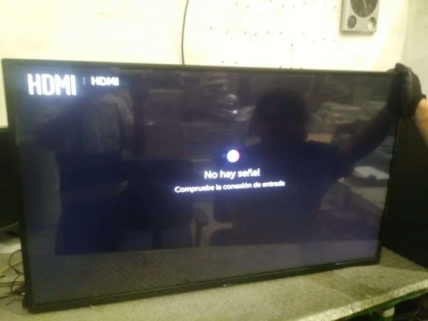 Pantalla 43" señalización digital